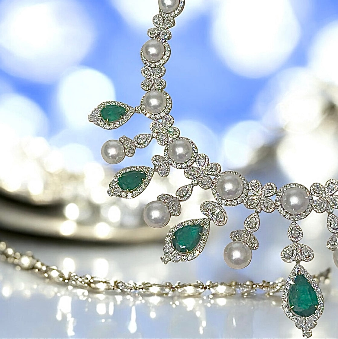 1 Emerald, Pearl and Diamond Necklace