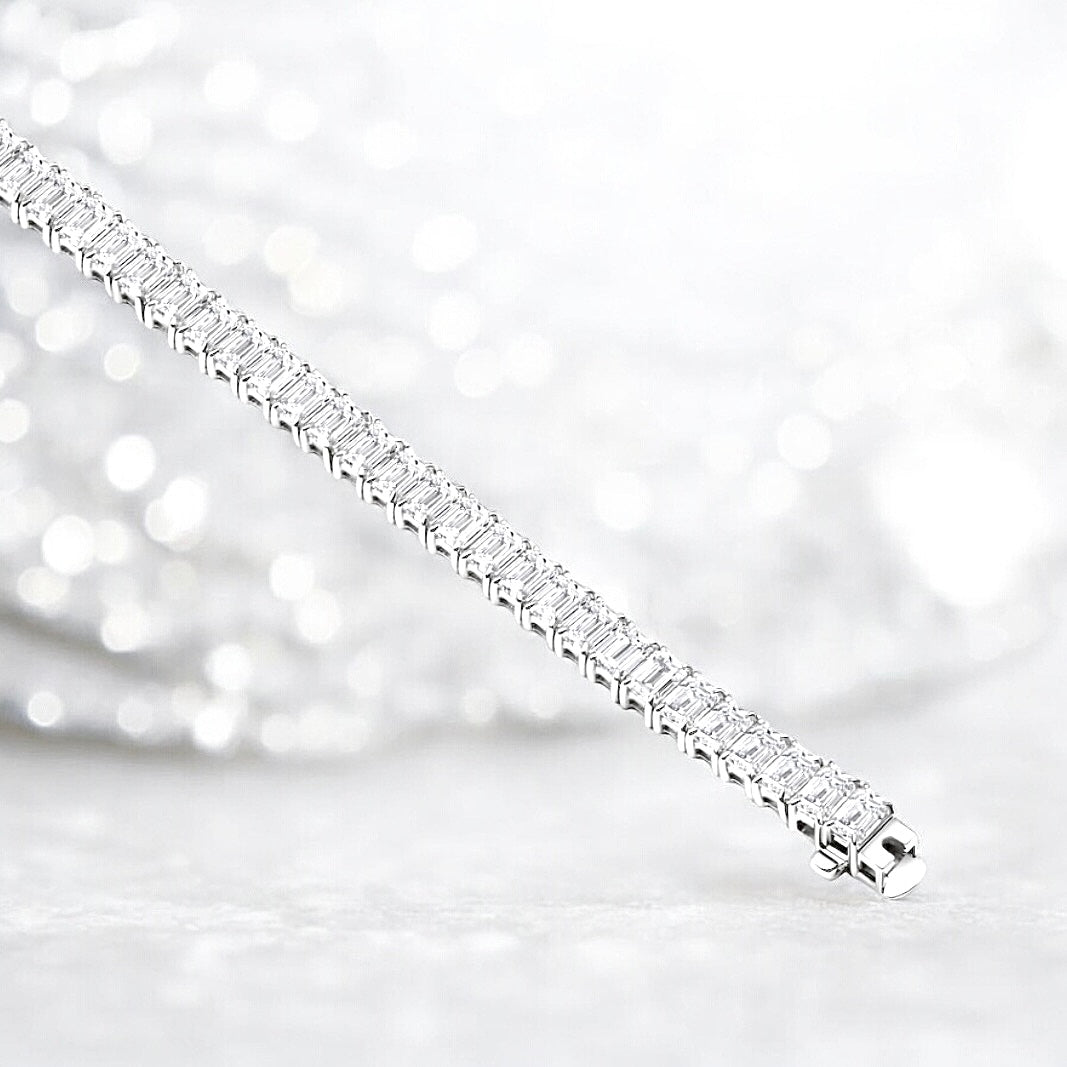 14 Carats Diamond Emerald Cut Tennis Bracelet, 14K white gold, 7 inch