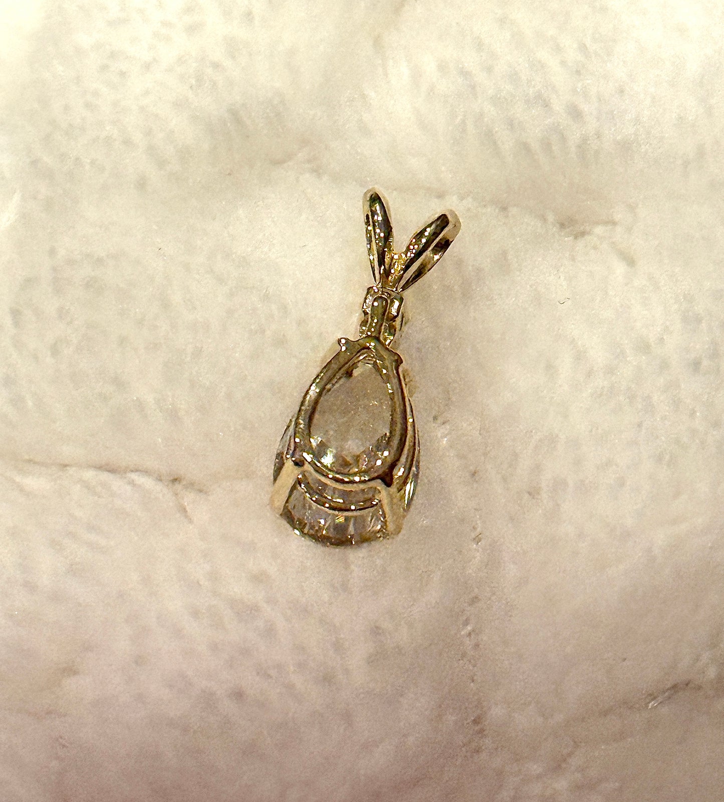1.8 Carats total Pear Shape Diamond Pendant, 14K Yellow Gold