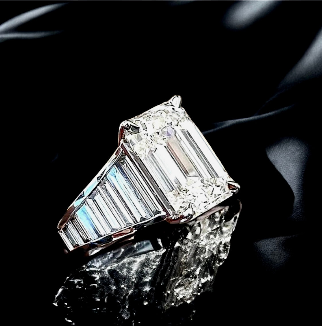 7.28 Carats Emerald Cut Diamond ring in 950 Platinum